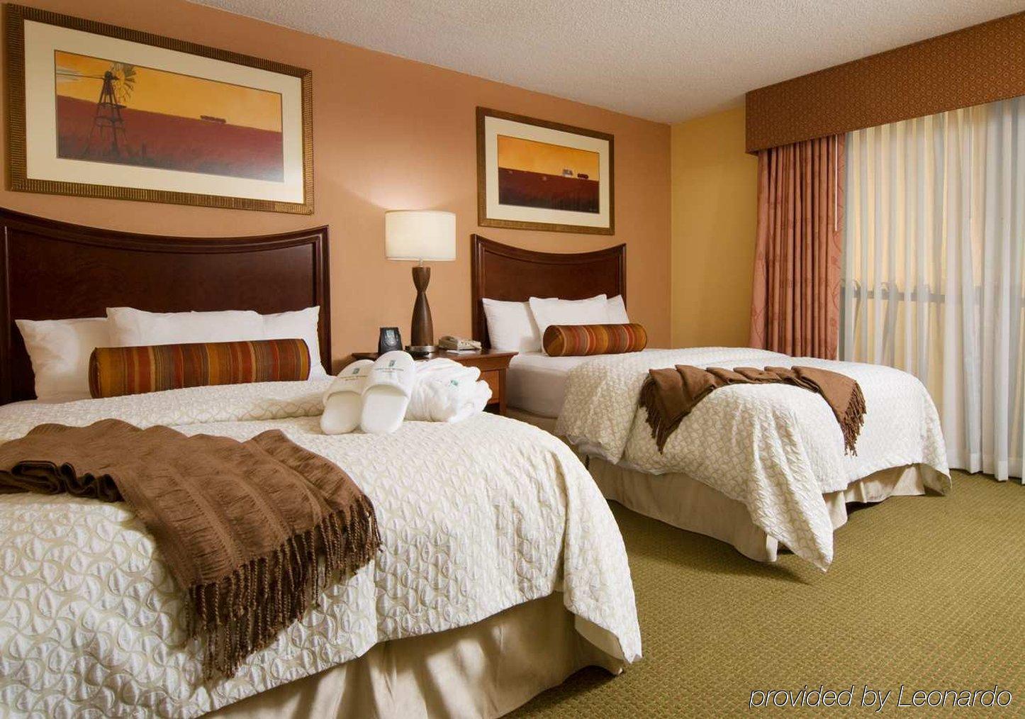 Embassy By Hilton I-44 Hotel
