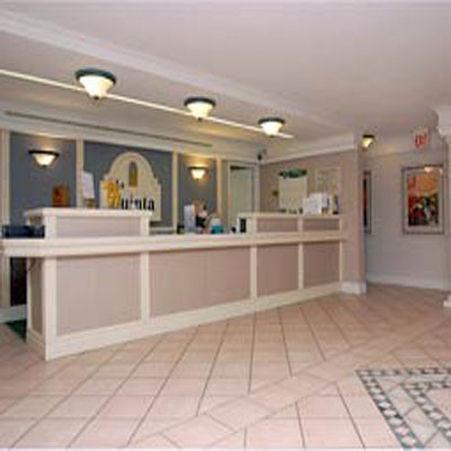 Motel Baymont By Wyndham Broken Arrow Tulsa