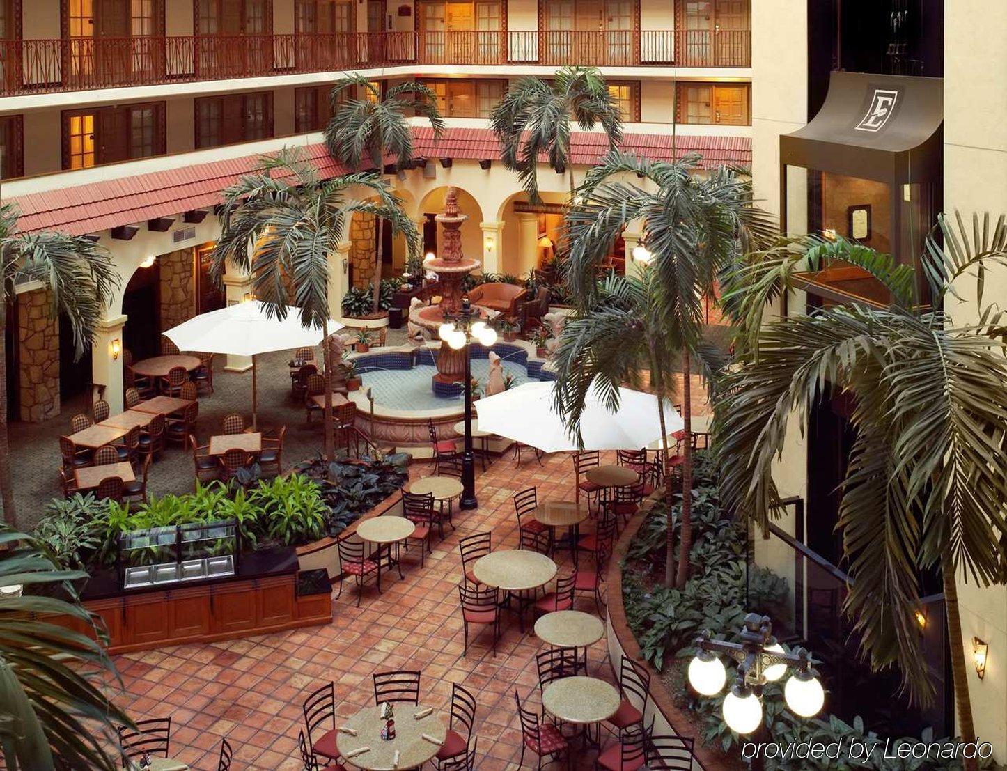 Hotel Embassy By Hilton I-44 3*