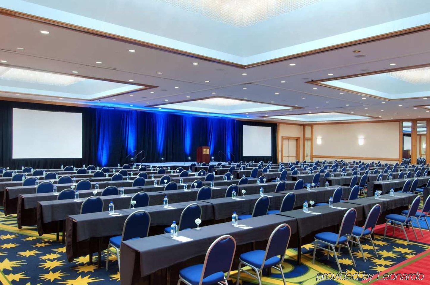 Doubletree By Hilton At Warren Place 3* Tulsa