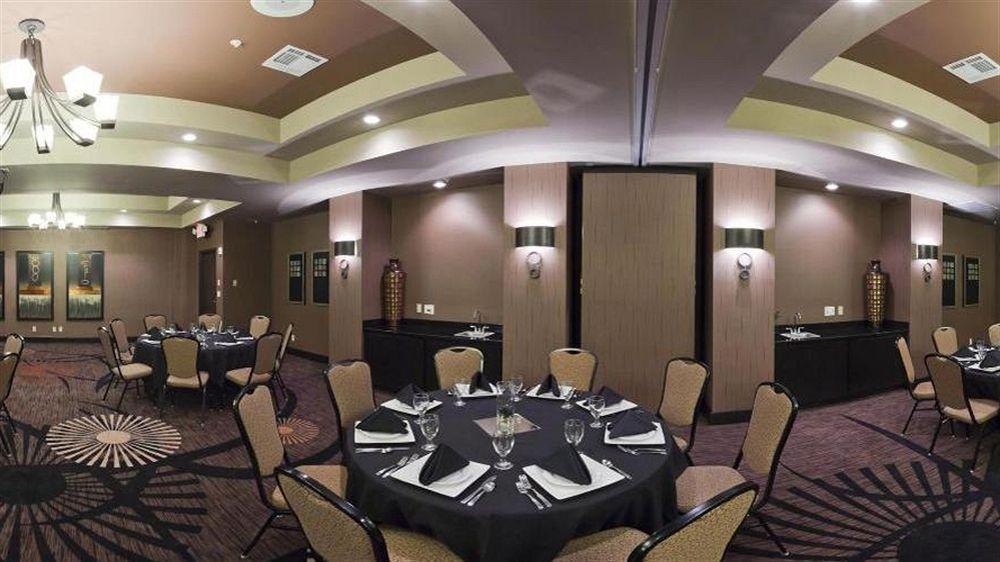 Hotel & South By Ihg Tulsa