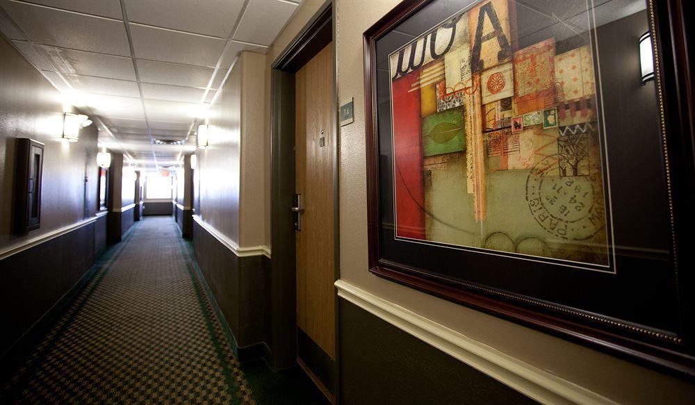 Western & Hotel