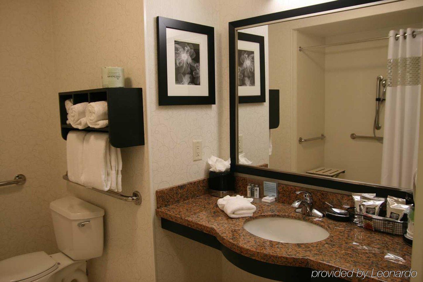 Hampton & Tulsa/tulsa Hills Hotel