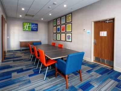 Express & Midtown By Ihg Tulsa