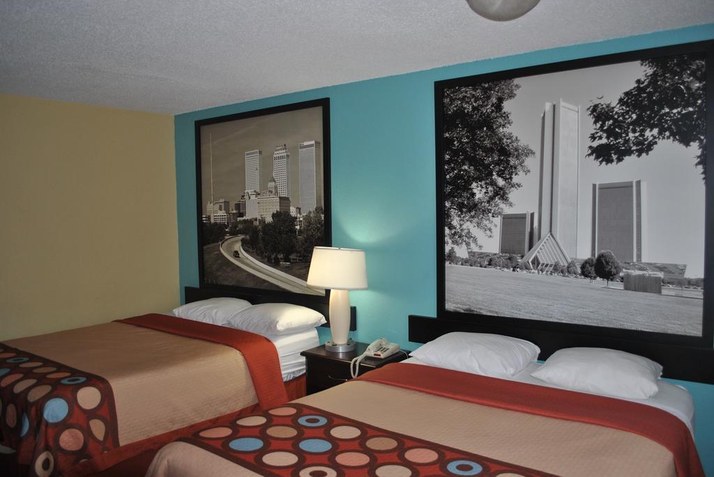 Super 8 By Wyndham Hotel