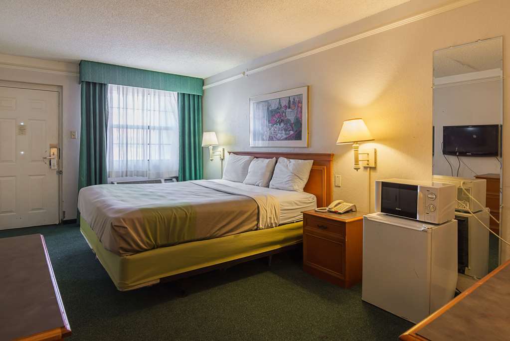 Baymont By Wyndham Broken Arrow Motel Tulsa