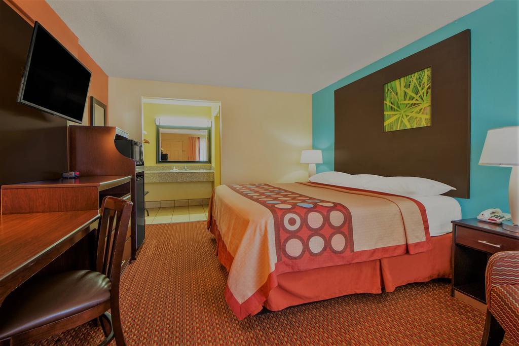 Hotel Super 8 By Wyndham 2*