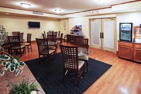 Quality Tulsa-downtown West Inn 3*