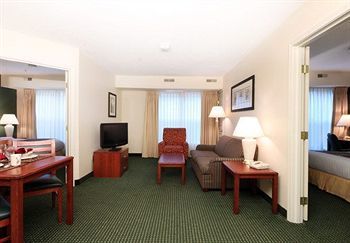 By Marriott South Hotel