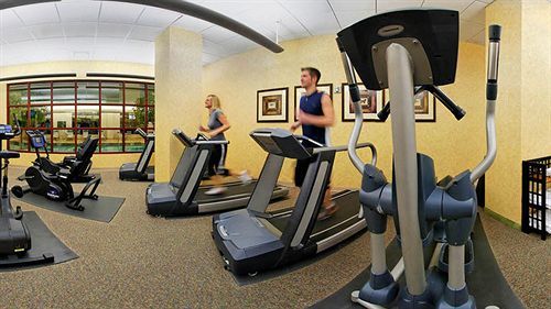 Renaissance & Convention Center Hotel 4*