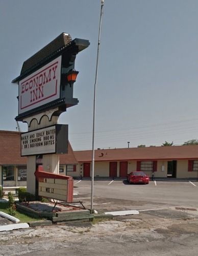 Winstons Air Conditioned Hotel
