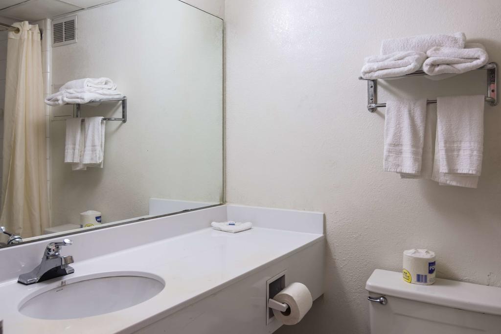 6 Fairgrounds Hotel Tulsa
