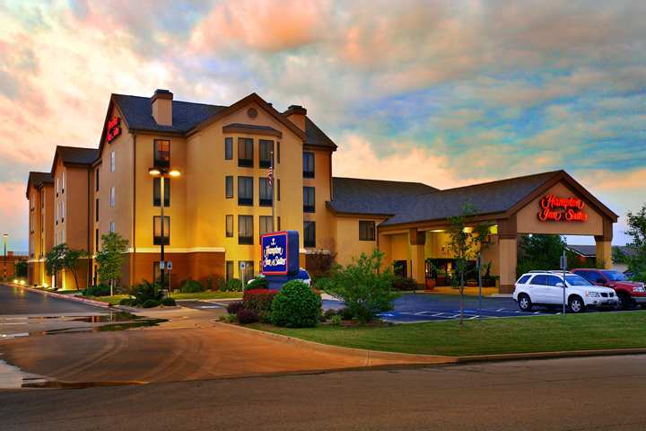 Hampton & Tulsa-woodland Hills Hotel 3*