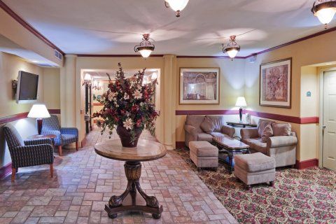 Inn Quality Tulsa-downtown West 3*