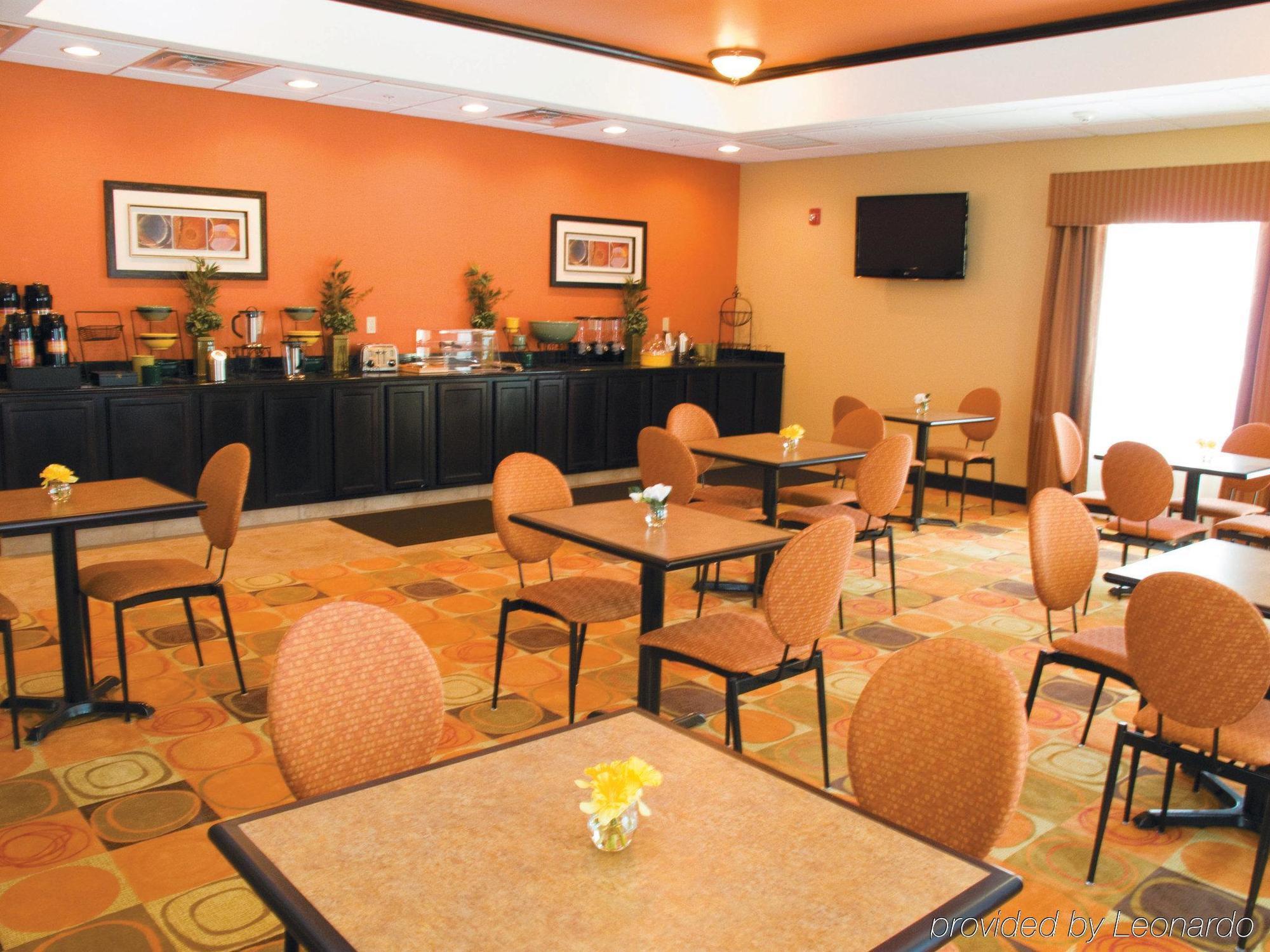 La Quinta By Wyndham Airport / Expo Square Tulsa