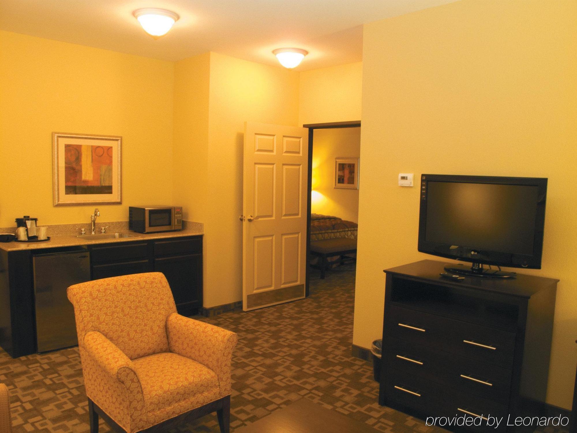 Hotel La Quinta By Wyndham Airport / Expo Square