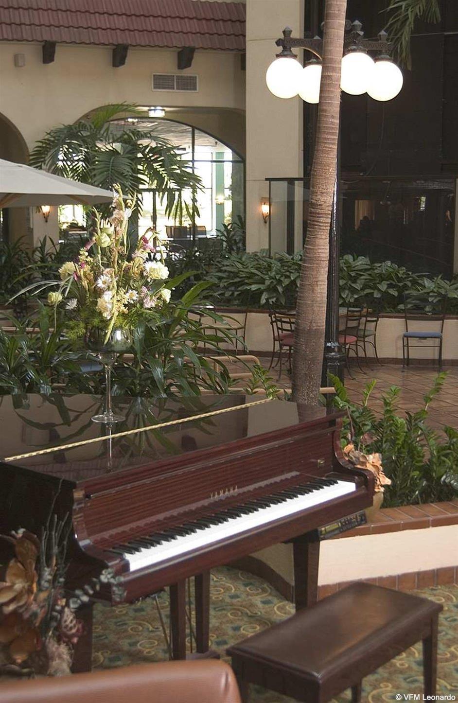 Embassy By Hilton I-44