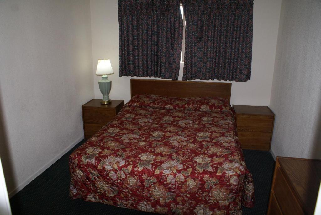 Howard Johnson Hotel Tulsa