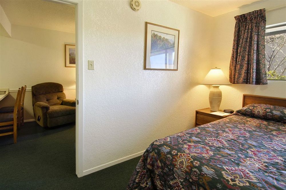 Howard Johnson Tulsa
