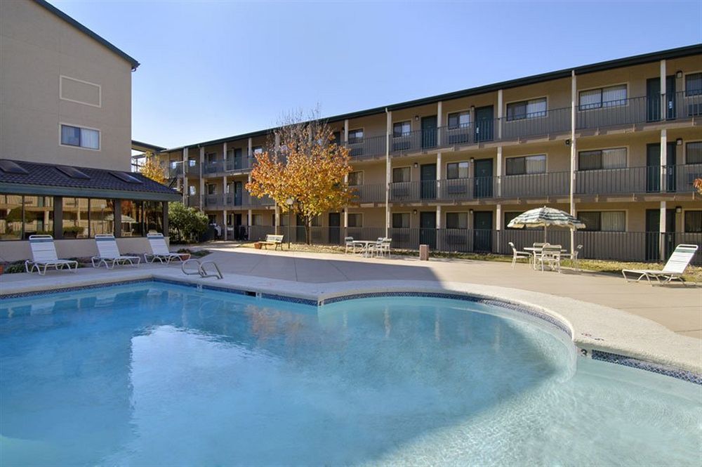 Howard Johnson Hotel