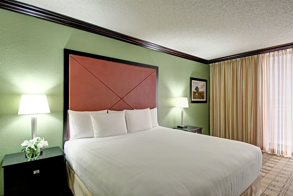 Hyatt Regency Downtown Hotel 3*