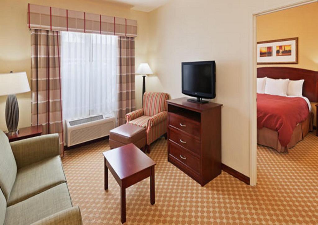 Country & By Radisson, Tulsa, Ok 3*