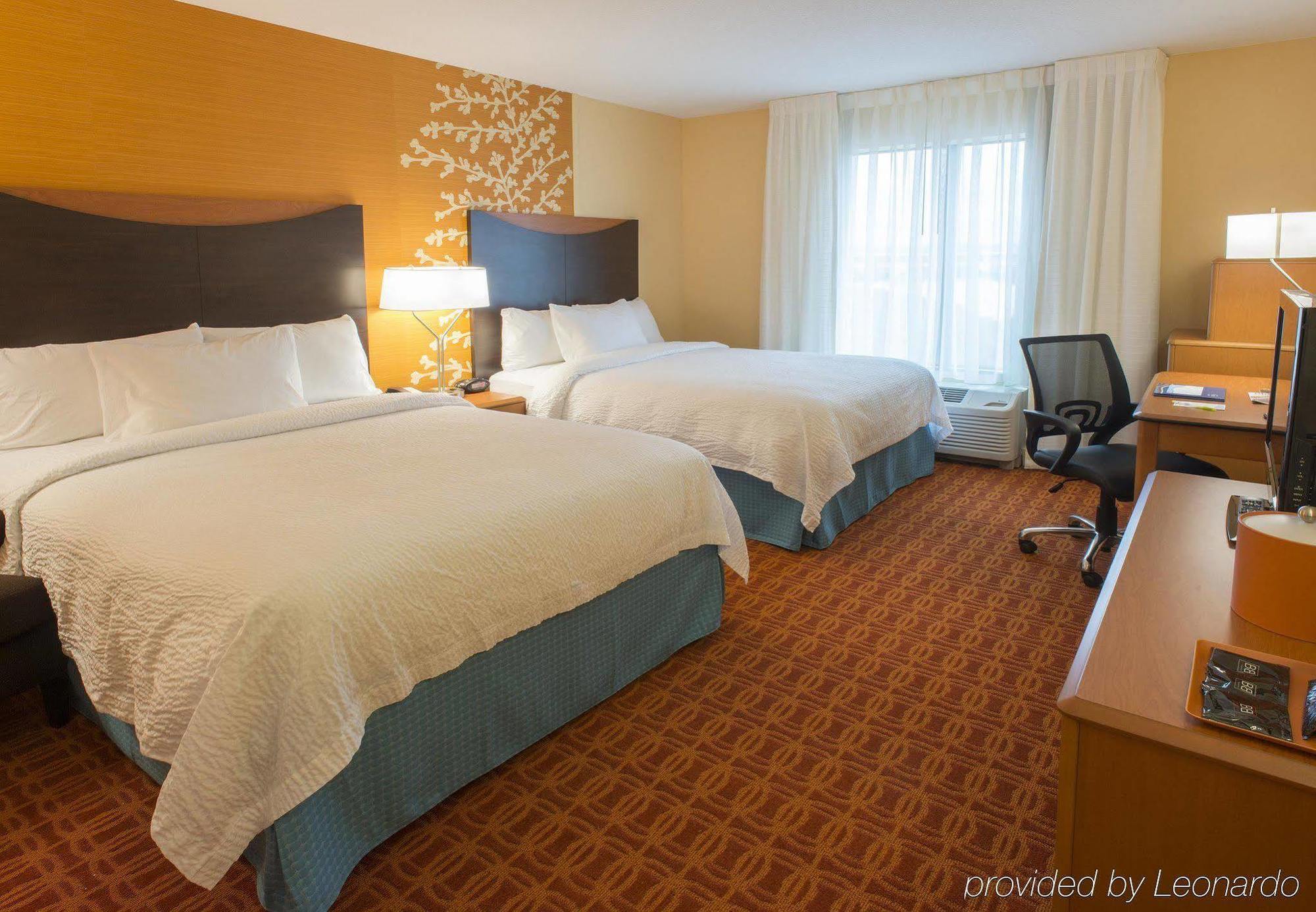 Hotel Fairfield & Downtown Arts District