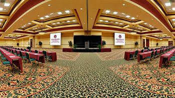 Renaissance & Convention Center Hotel Tulsa