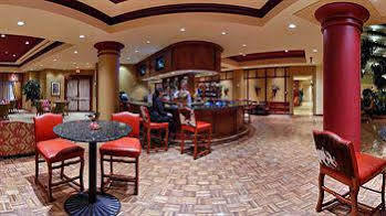Renaissance & Convention Center 4* Tulsa
