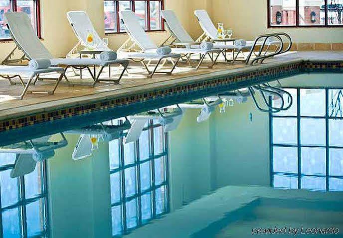 Hotel Renaissance & Convention Center 4*