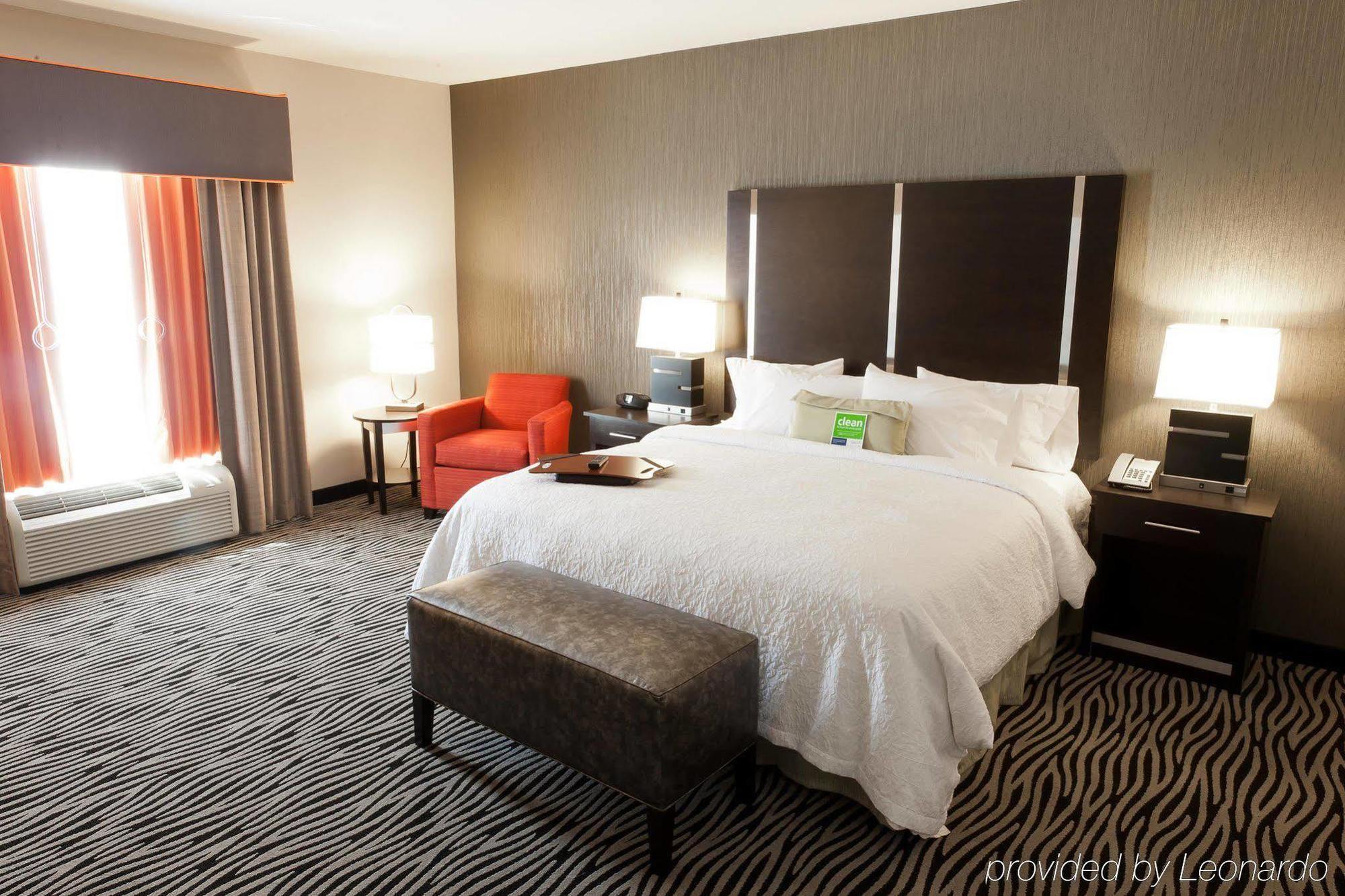 Hampton And Hotel Tulsa