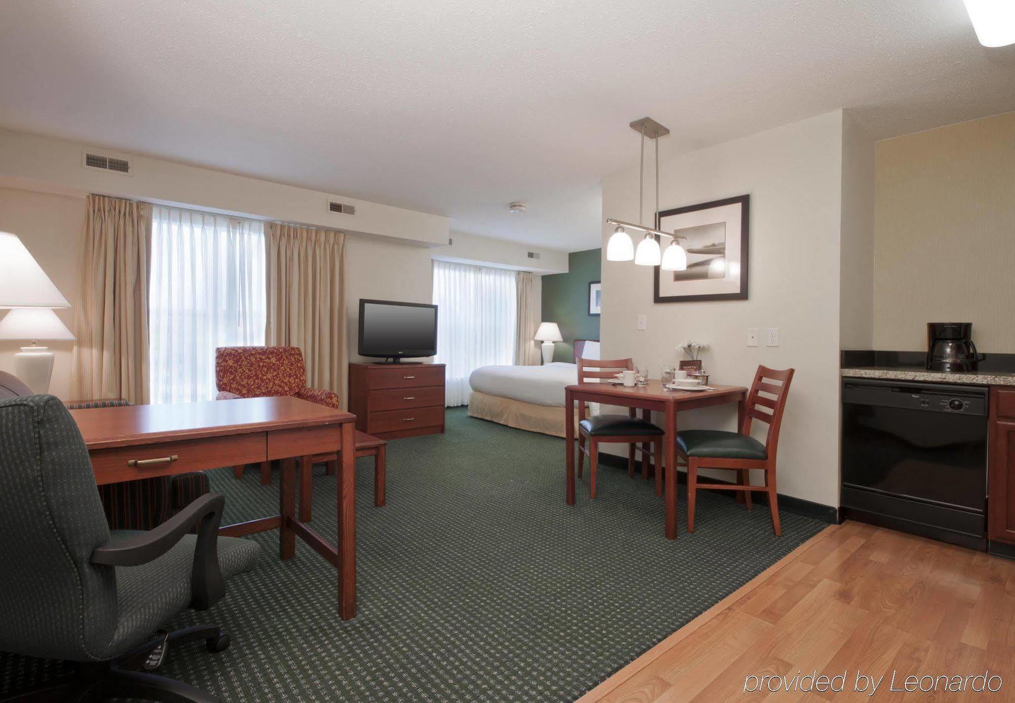 By Marriott South Hotel