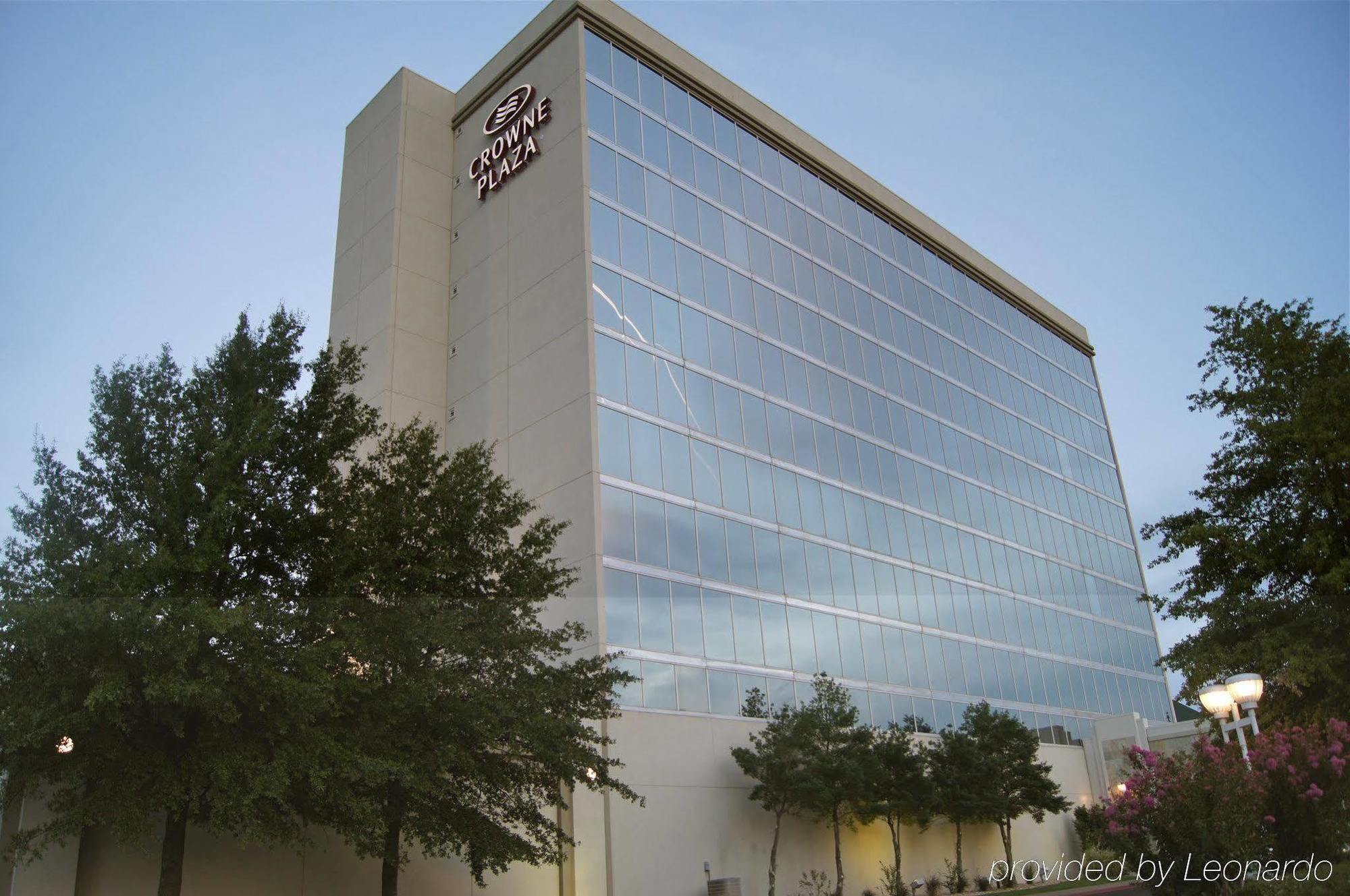 Crowne Plaza Southern Hills Hotel Tulsa