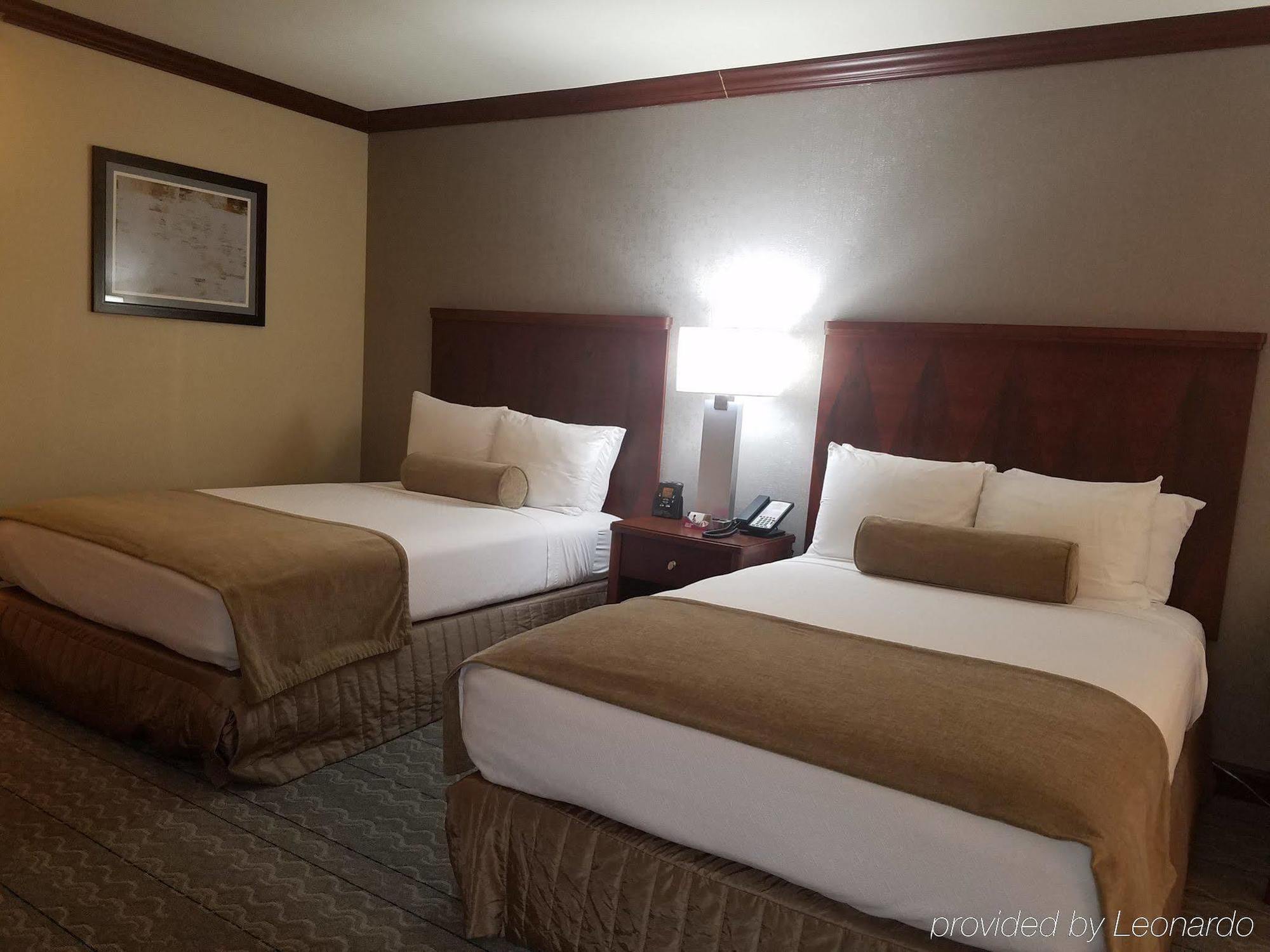Crowne Plaza Southern Hills Hotel 4*