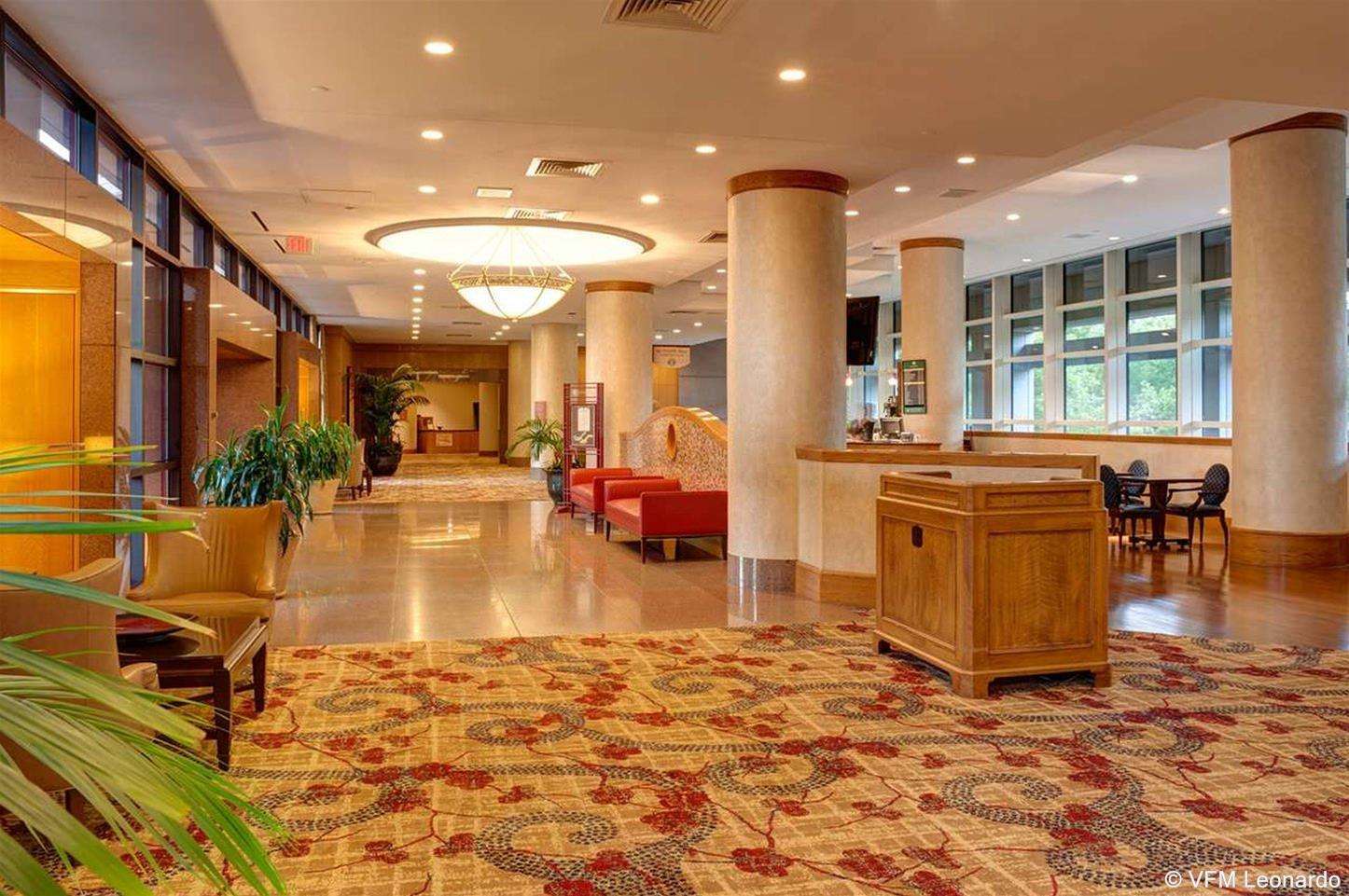 Doubletree By Hilton At Warren Place Hotel 3*
