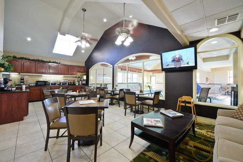 Western & Hotel 3*