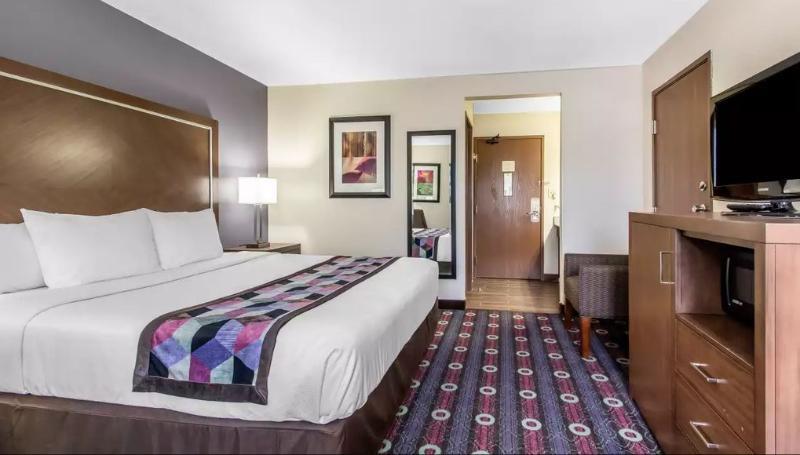 Express & East - Catoosa By Ihg 3* Tulsa