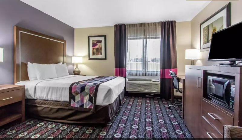 Hotel Express & East - Catoosa By Ihg 3*