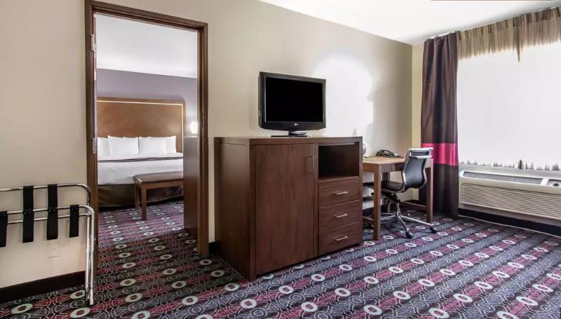 Express & East - Catoosa By Ihg 3* Tulsa