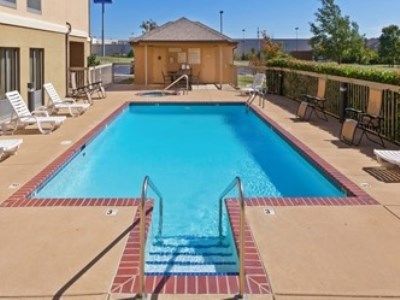 Hampton & Tulsa-woodland Hills 3*