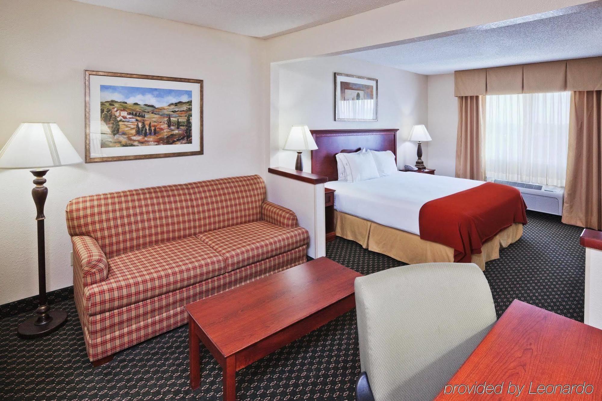 Comfort South - Woodland Hills 2*