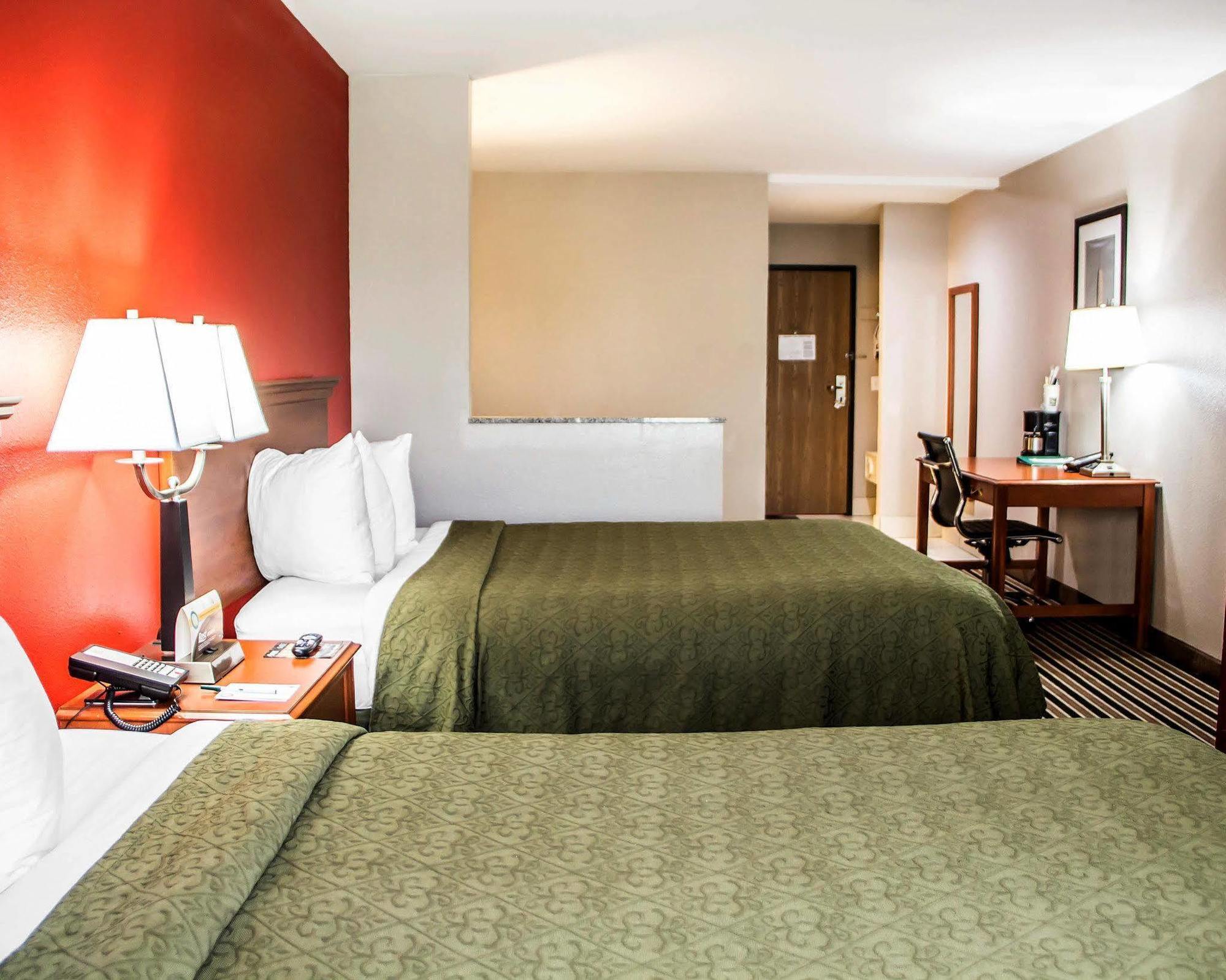 Quality I-44 Hotel