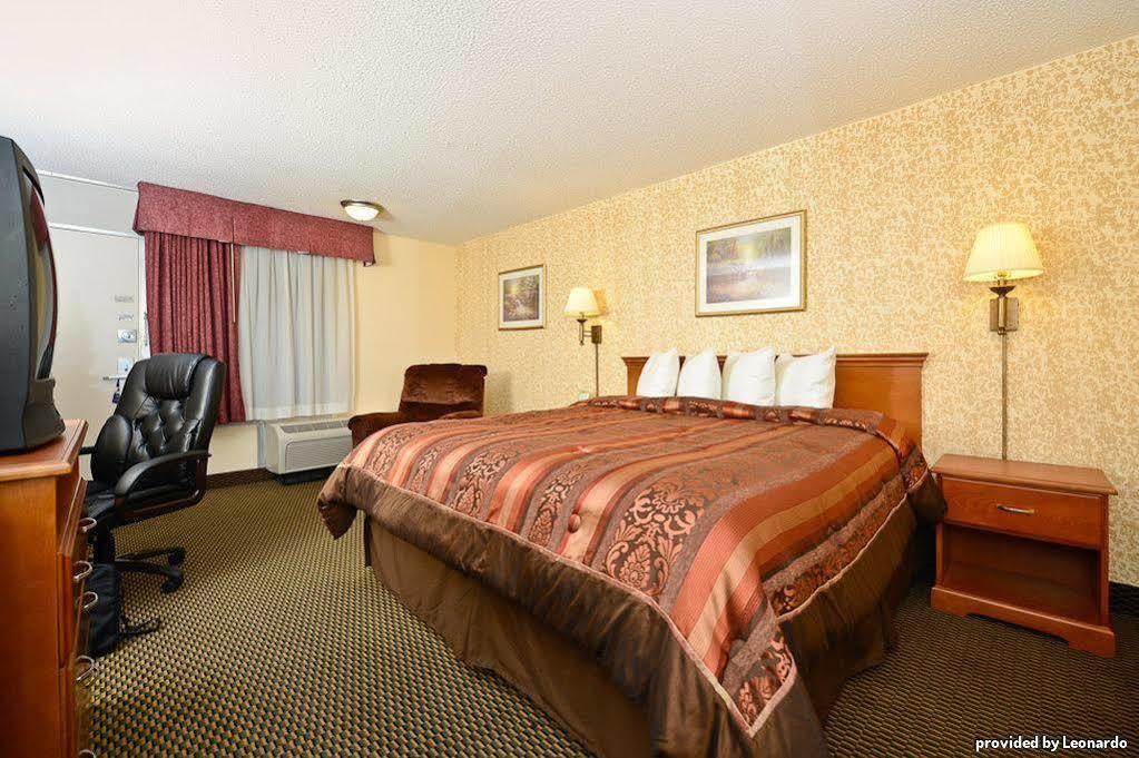 Western Airport Hotel 3*