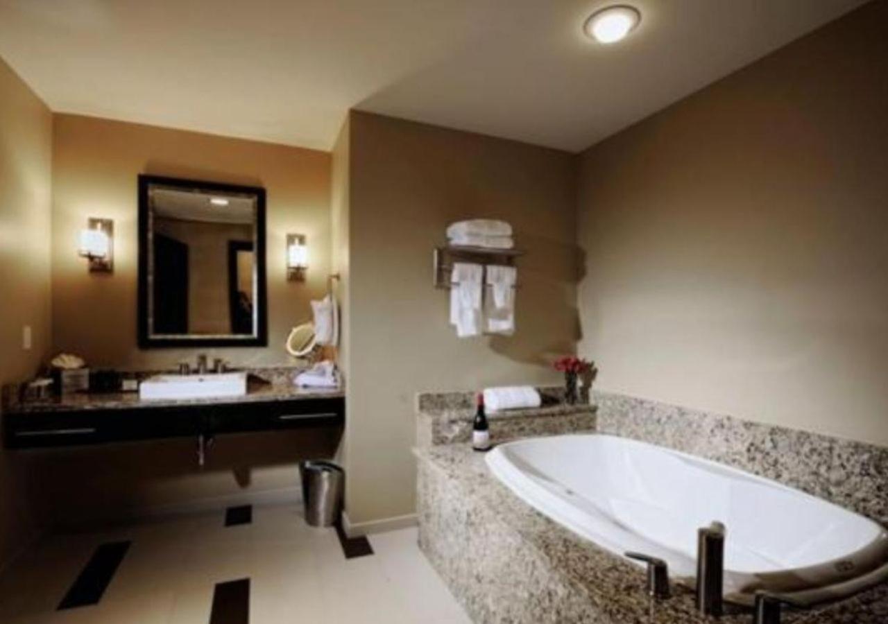 The Mayo Hotel 4*