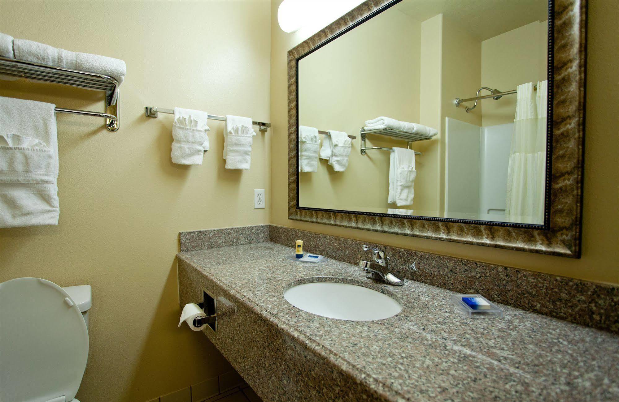 Western & 3* Tulsa