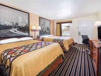 Super 8 By Wyndham Tulsa/arpt/st Fairgrounds 2*