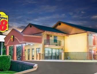 Super 8 By Wyndham Tulsa/arpt/st Fairgrounds Motel 2*
