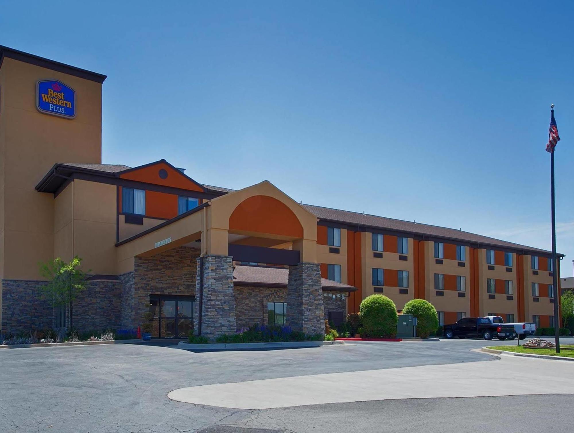 Western Woodland Hills And