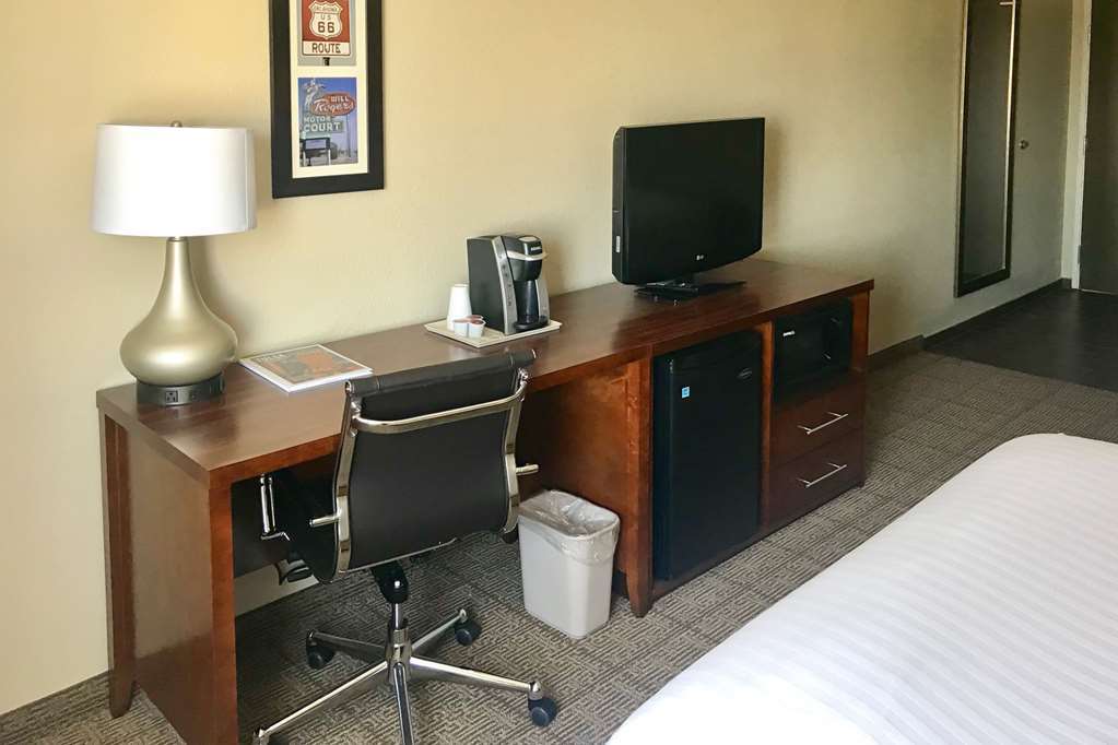 Comfort South - Woodland Hills 2*