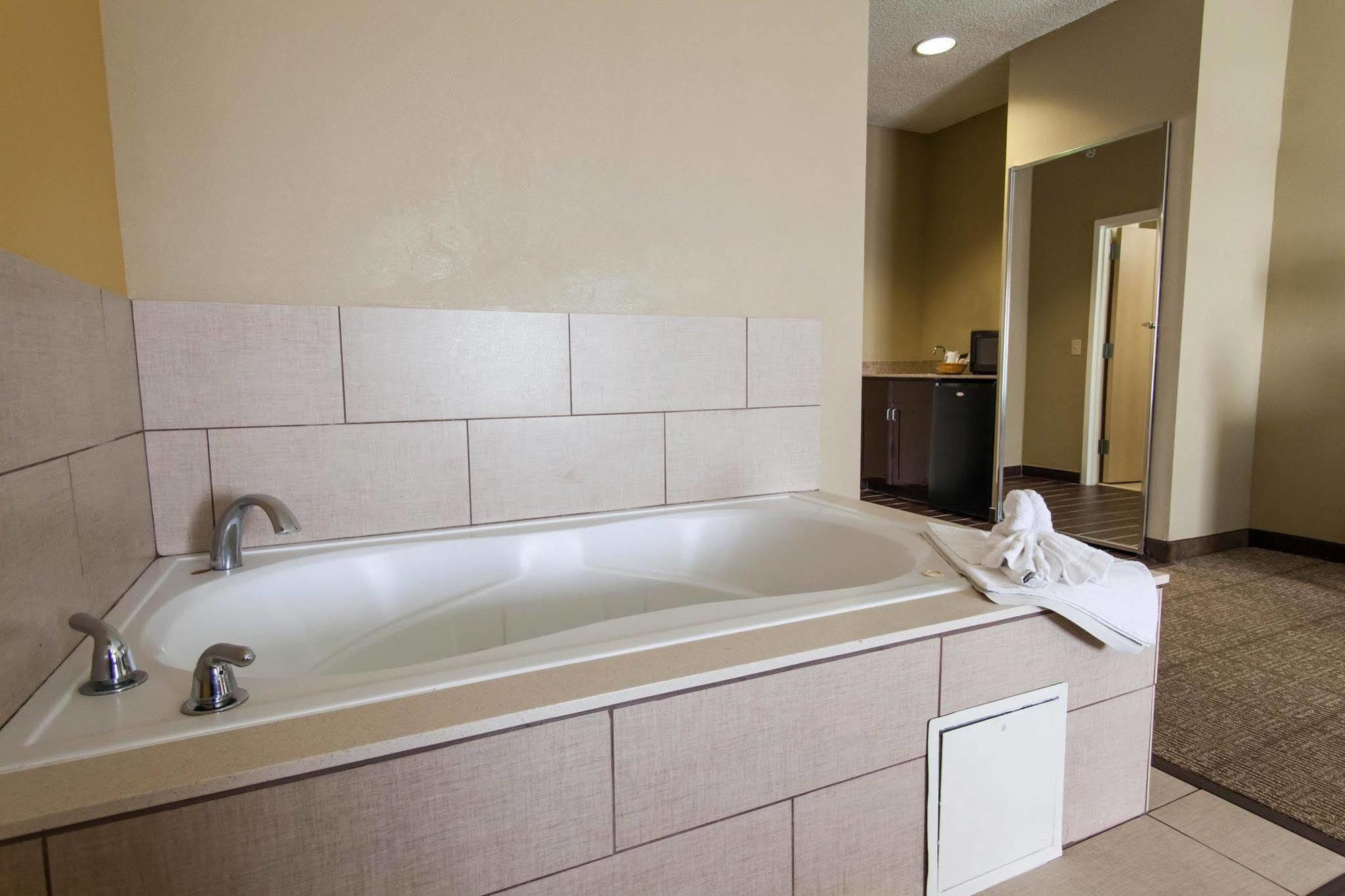 Comfort Central-i-44 Hotel